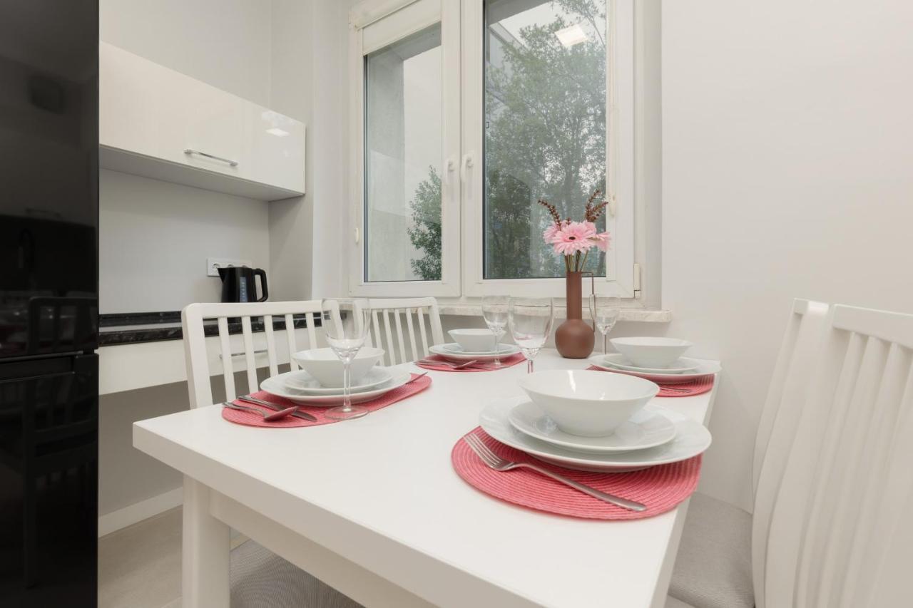 Bright Apartment Kasprzaka Warsaw Wola Near Metro Station By Noclegi Renters المظهر الخارجي الصورة